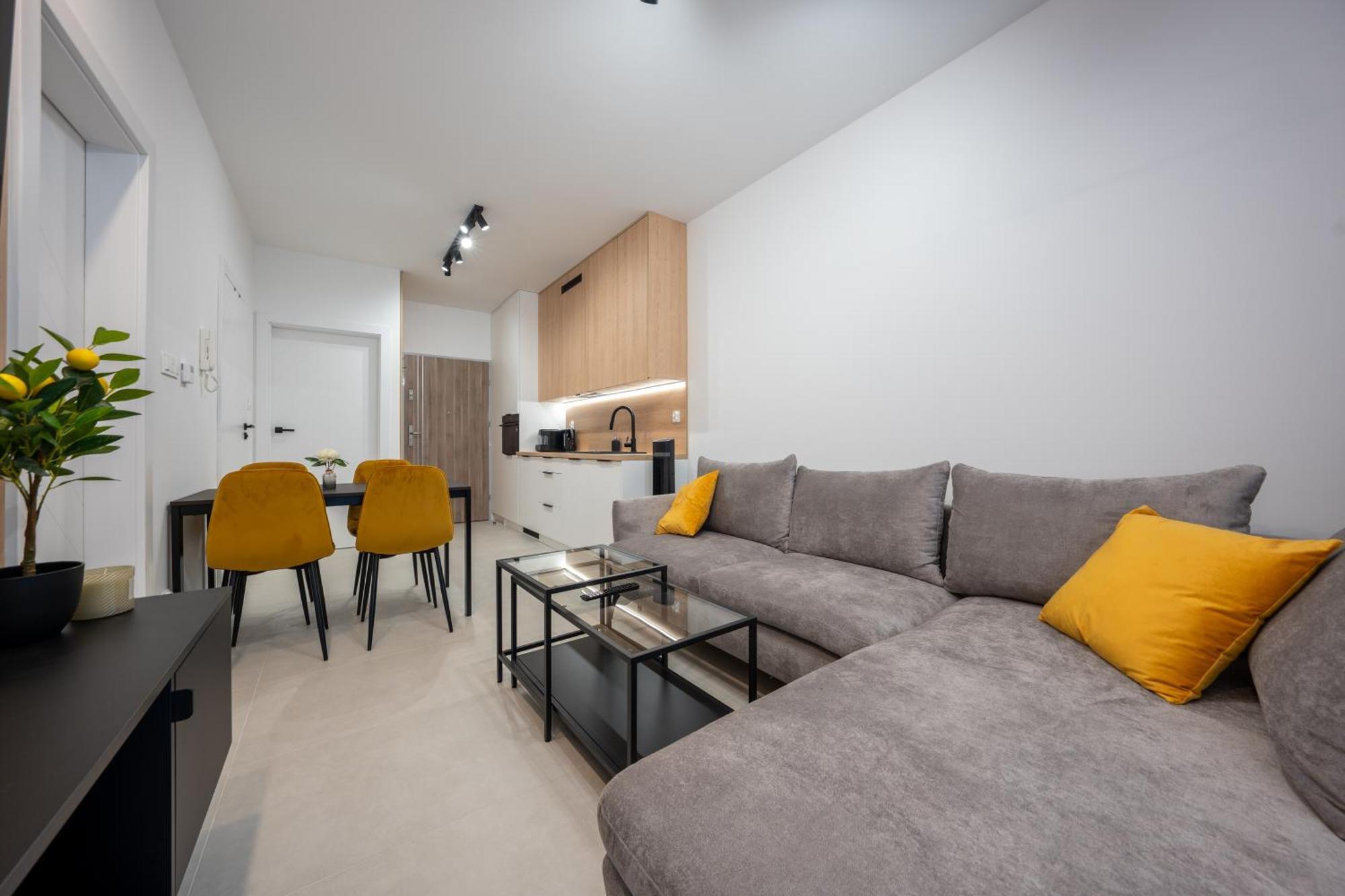 Miodowy Apartament Z Duzym Tarasem W Rewalu, Blisko Morza Экстерьер фото