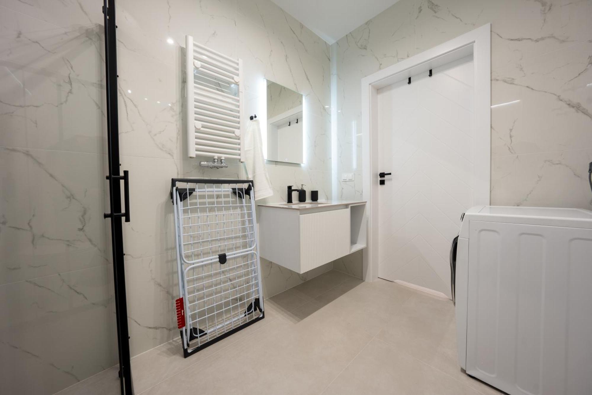 Miodowy Apartament Z Duzym Tarasem W Rewalu, Blisko Morza Экстерьер фото